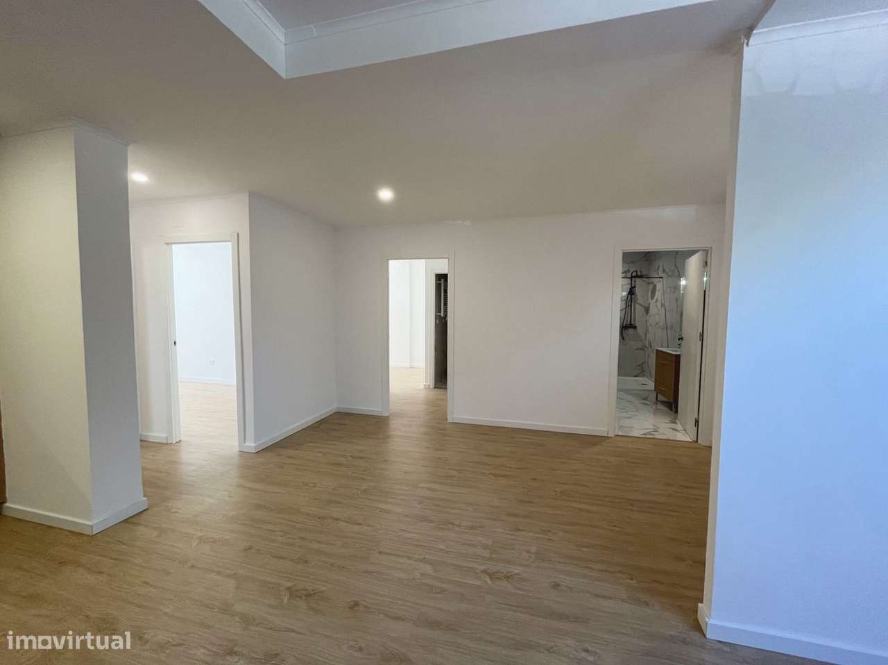 Apartamento T3 para venda - Loja transformada em T3 - Grande imagem: 4/13