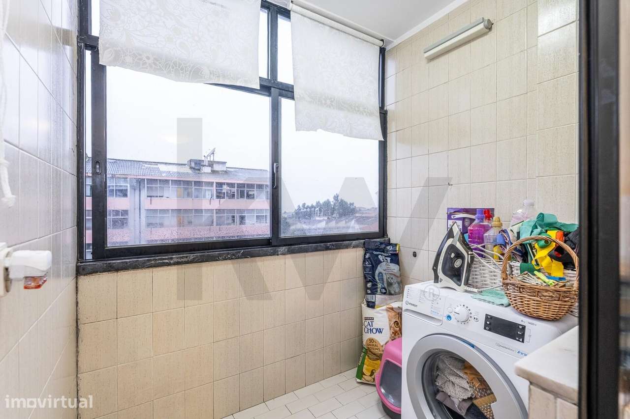 T2 com Garagem | 2 Varandas | Exposição Poente | Laborim – Vila Nova d - Grande imagem: 4/31