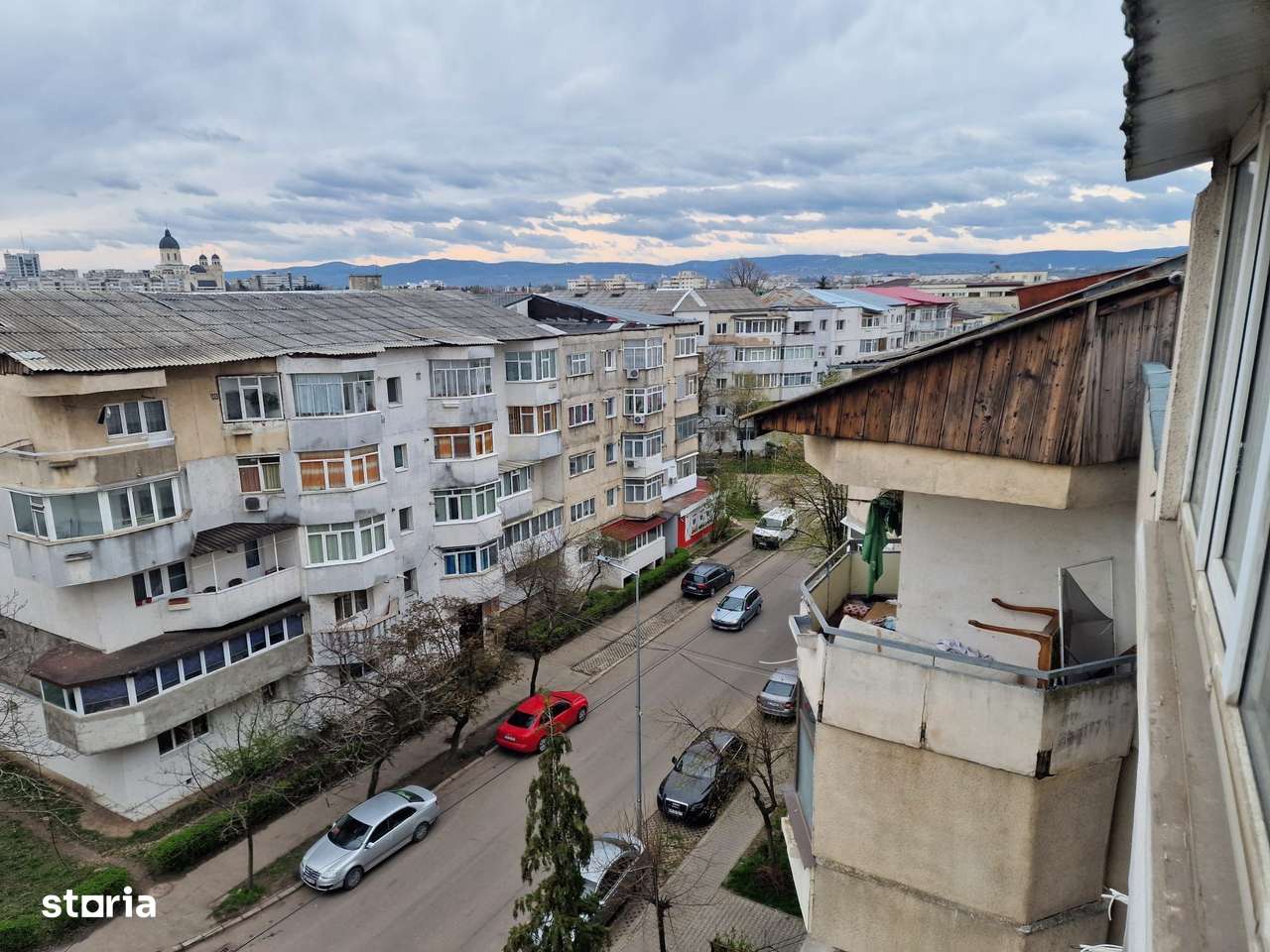 Apartament cu 3 camere de vânzare în zona Stefan cel Mare-18