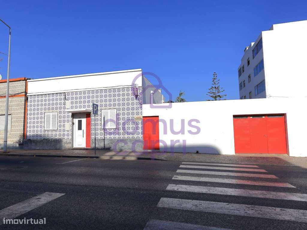 Moradia T2+1 com Garagem e Quintal em Olhão - Grande imagem: 5/38