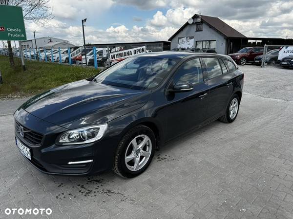 Volvo V60 D3 Geartronic Momentum - 1