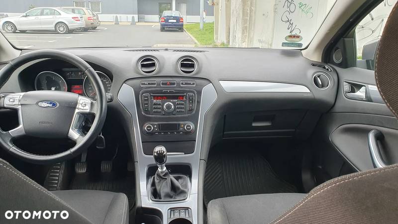 Ford Mondeo 2.0 TDCi Ambiente - 7