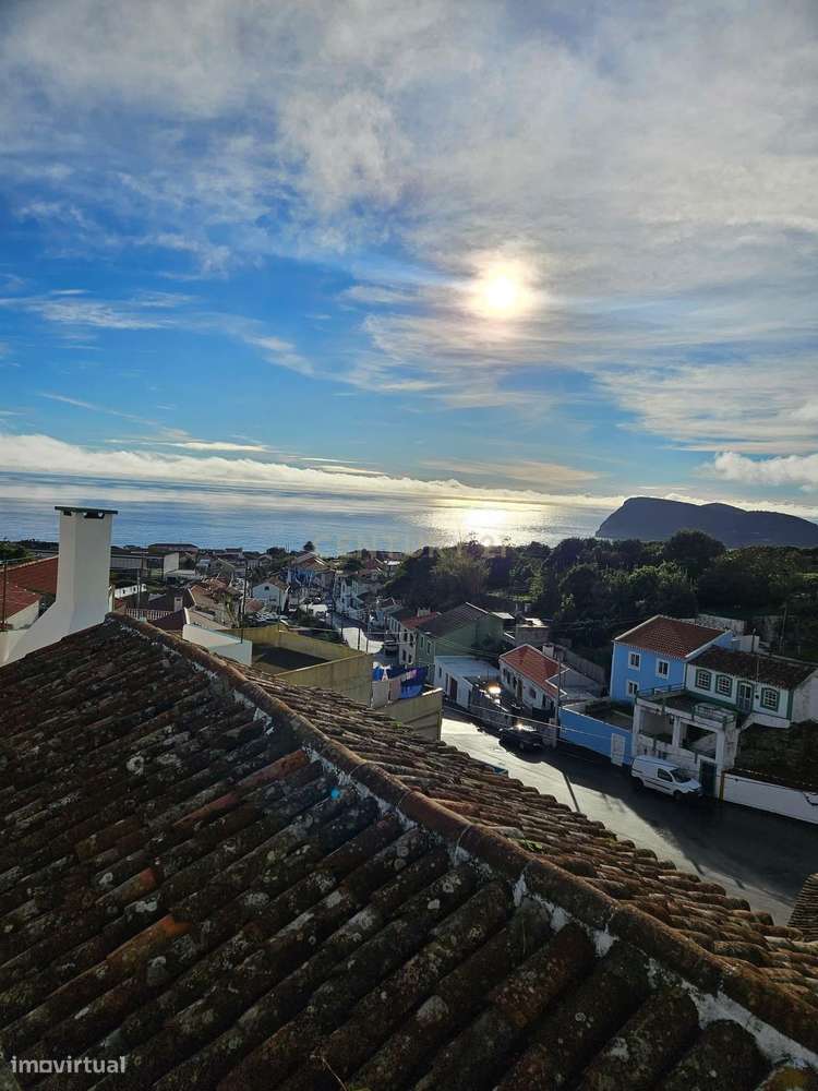 Moradia para remodelar com vista, em Ribeirinha - Ilha Terceira-7