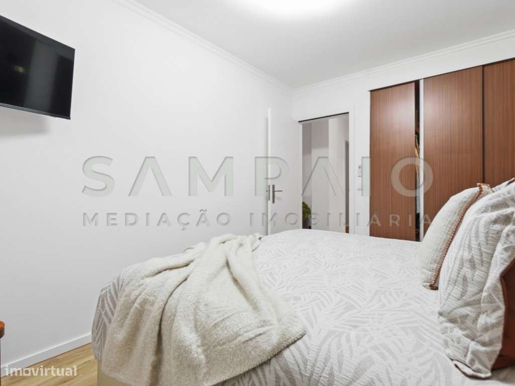 Apartamento T3 - Valbom - Recuado!-18