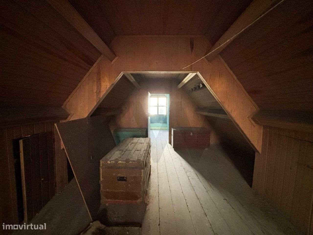 Moradia T2 Térrea com Sótão Beira Mar (para recuperar)-9