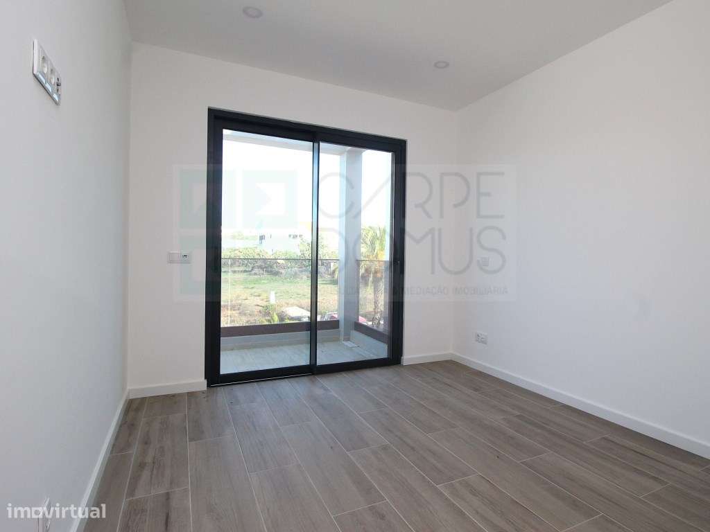 Nova Moradia T4 em Tavira - Conforto e Elegância-25