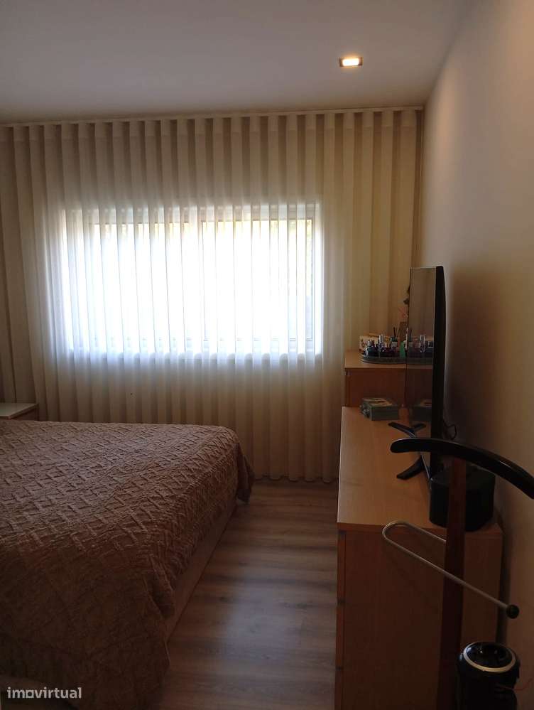 Fantástico apartamento T2 com terraço em condomínio fechado em Canelas-16