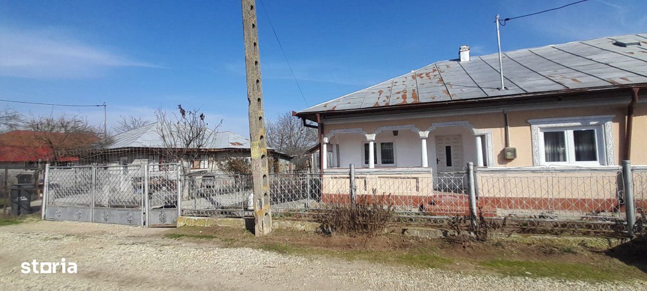 De vanzare - casa 5 camere I teren 1501mp IVidele