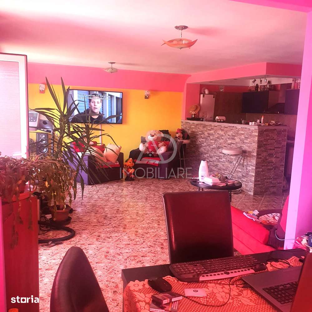 Casă modernă cu piscină | 5 camere | Teren 1.786 mp | Comision 0%-5