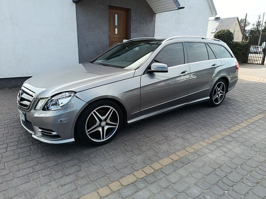 Mercedes-Benz E W212/W207 250 CDI DPF 4Matic BlueEFFICIENCY 7G-TRONIC Avantgarde 2012