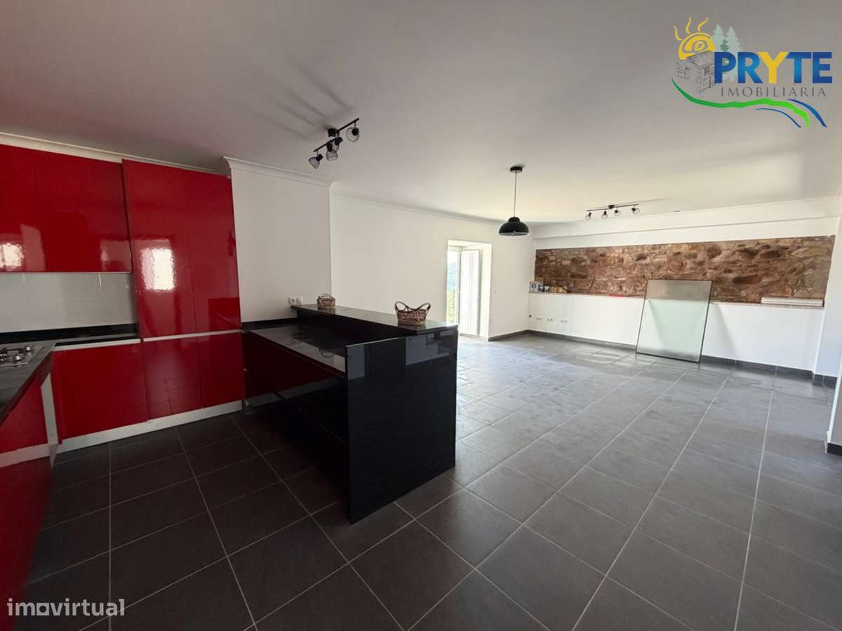 Quinta com moradia T3 , anexos e ruínas em Pedrógão Grande-25