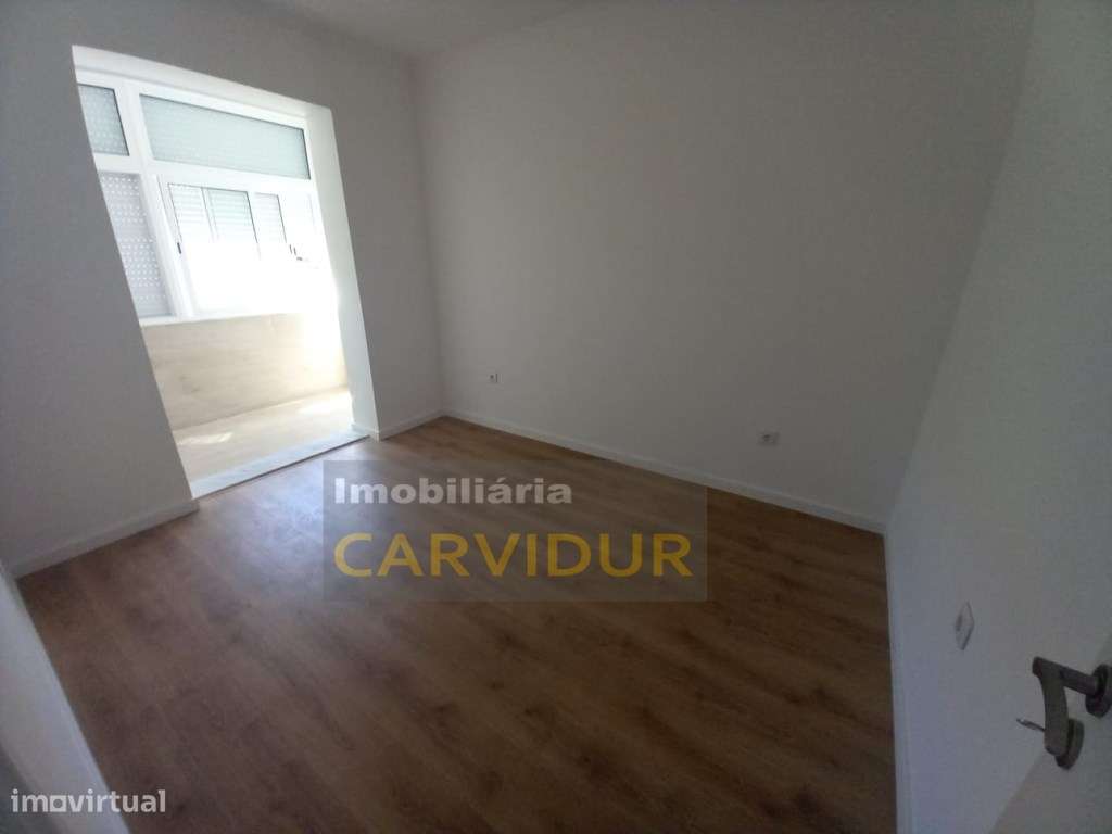 Barreiro Vila-Chã T2 totalmente remodelado-9