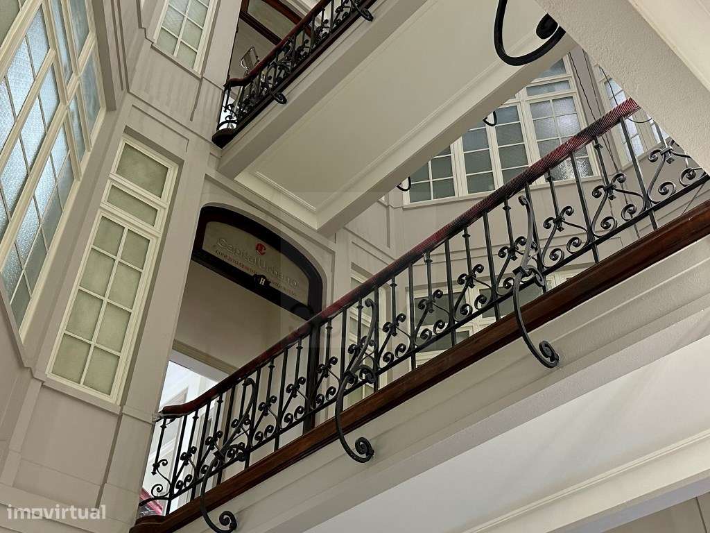 Apartamento T2+1 Avenida Aliados - Grande imagem: 5/21