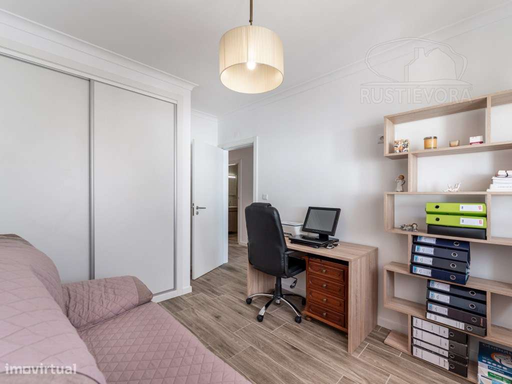 Moradia T3 com quintal e garagem | Bairro de Almeirim em Évora-18