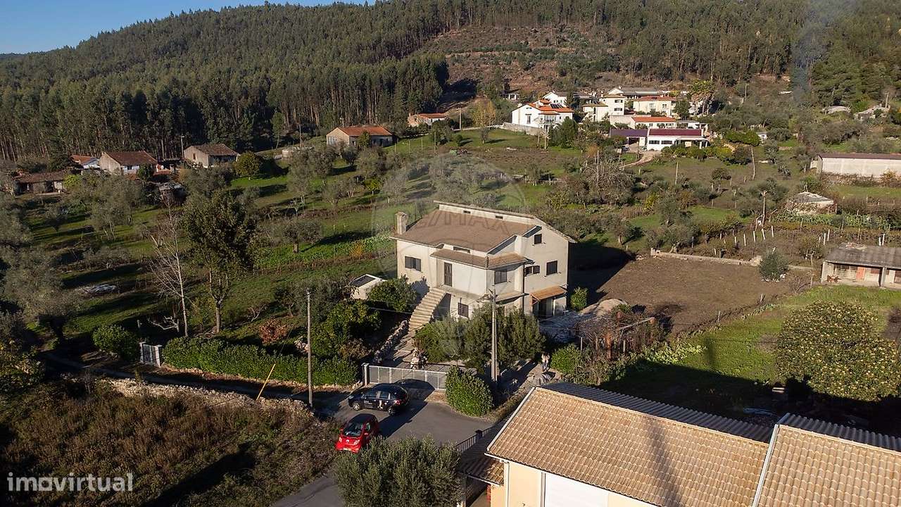 Moradia T4 para venda-9