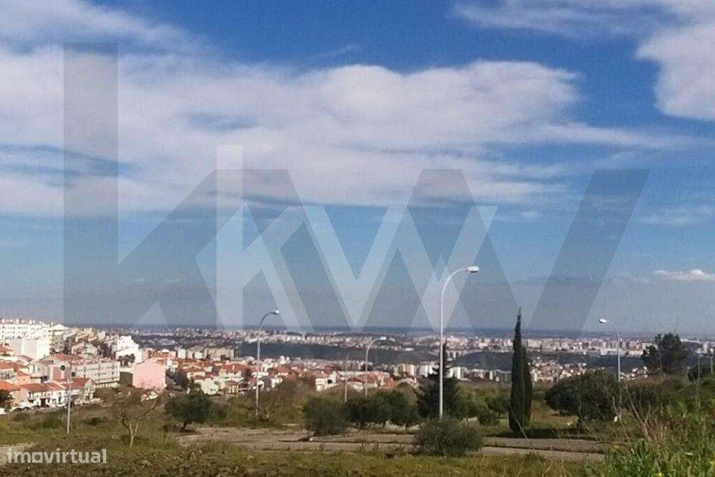 Lote terreno urbano para construção de moradia unifamiliar na Urbaniza - Grande imagem: 2/14