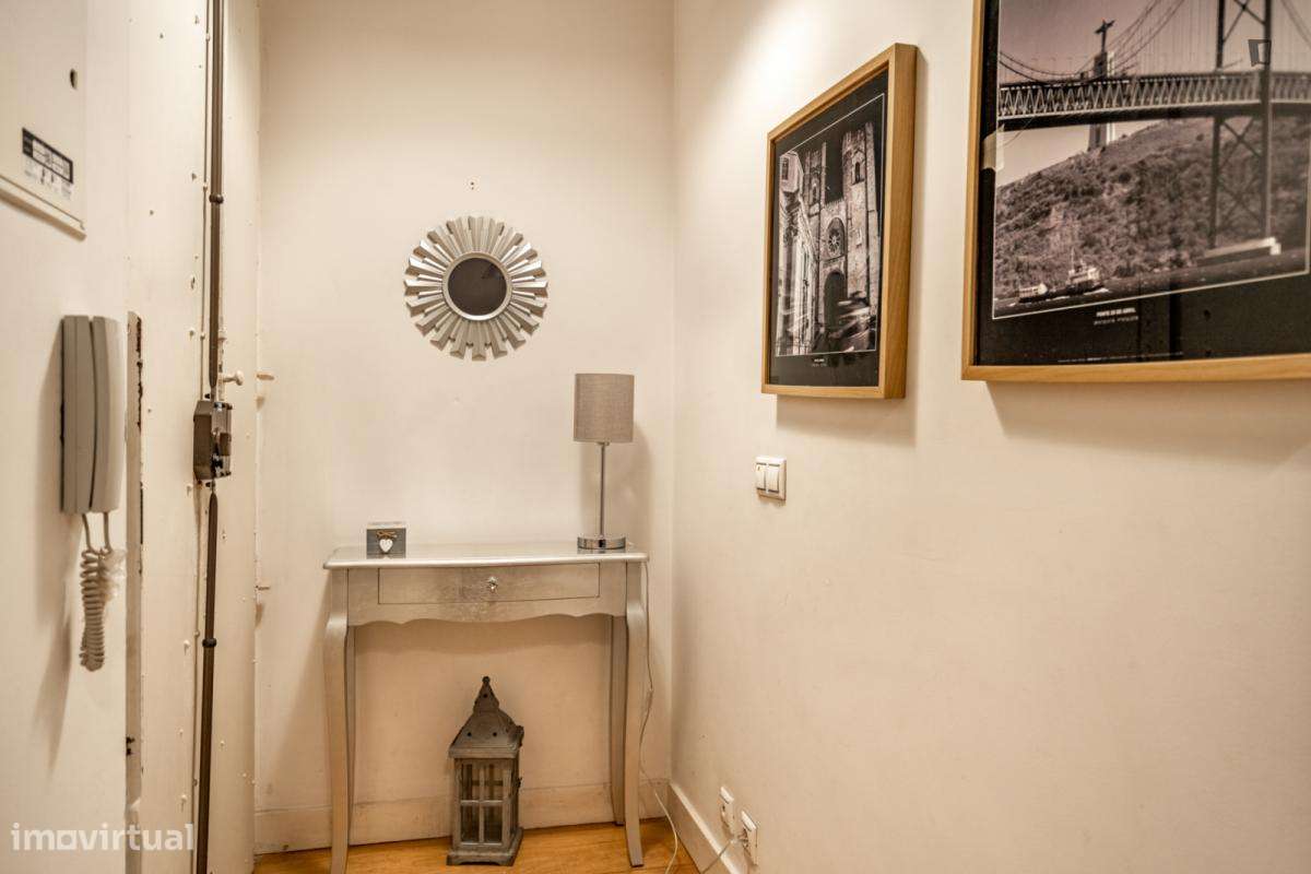 Apartamento com 1 quartos - localizado em Baixa Lisbon - Grande imagem: 2/6