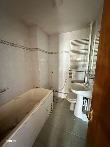 De vanzare – Apartament 3 camere | Strada Margeanului, Rahova-5