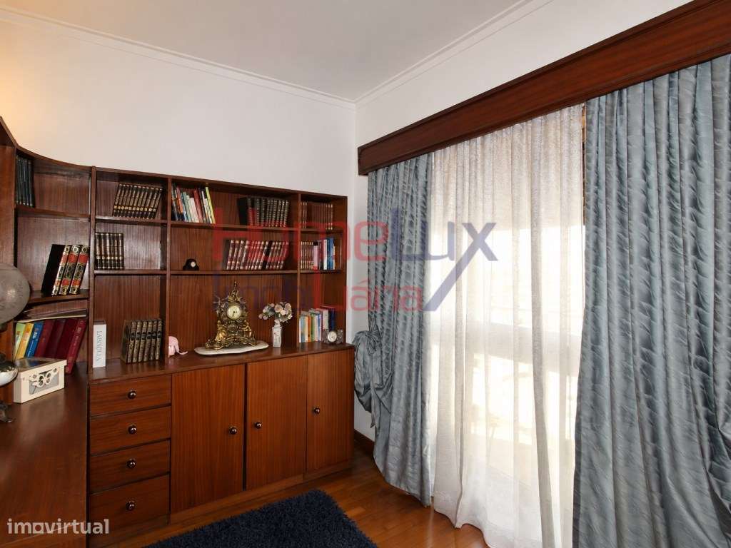 Moradia T4 em Fânzeres-21