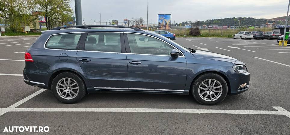 Volkswagen Passat Variant 2.0 TDI BlueMotion Technology Highline DSG - 9