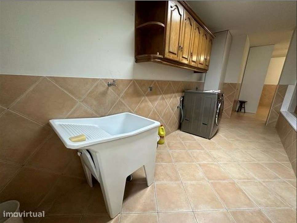 Moradia Individual T3 com piscina em Lomar-59