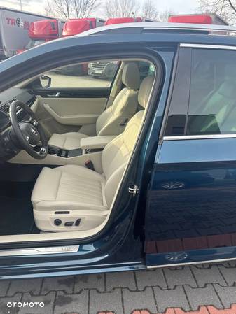 Skoda Superb 2.0 TDI SCR L&K DSG - 11