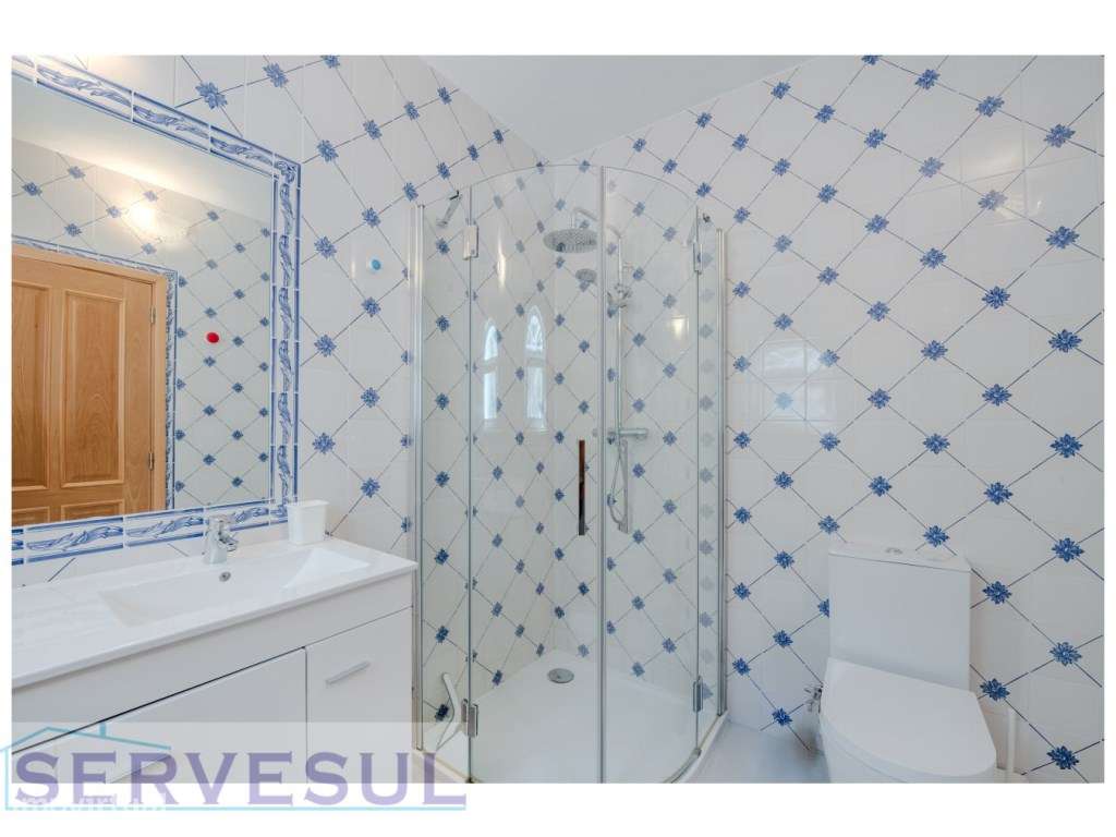 Moradia Deslumbrante de 2 andares com 274 m², composta por 4 quarto...-26