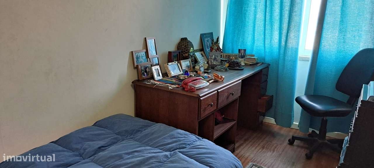 T3+1 | 110m2 | Av. 25 de Abril, Cacilhas | Com vista de Rio-15