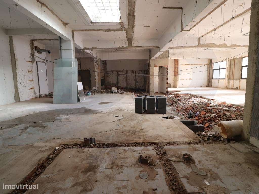 Escritórios, Co-Working ou Espaço de Múltiplas Utilizações com Esta...-6