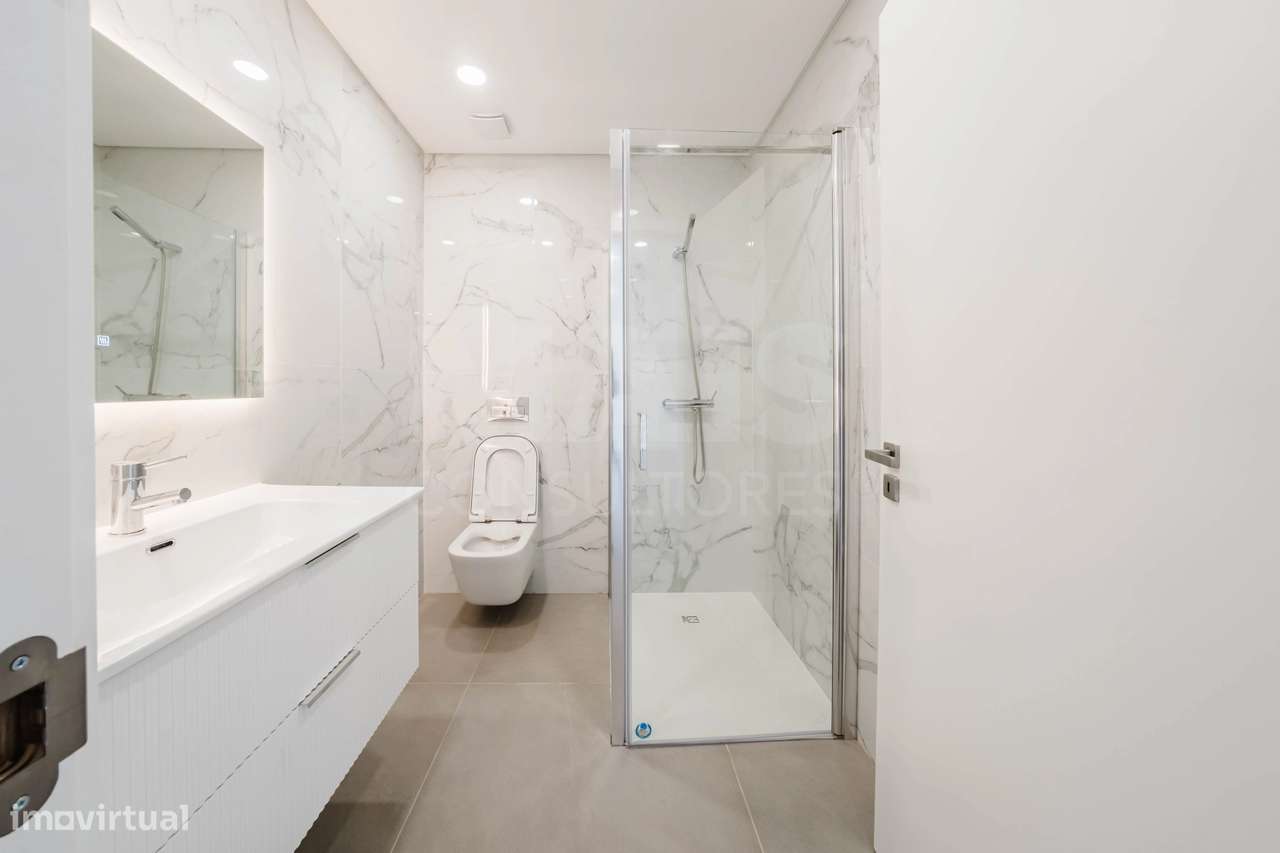 Moradia T3+1 Garagem, Logradouro e Vista Mar - Grande imagem: 5/42