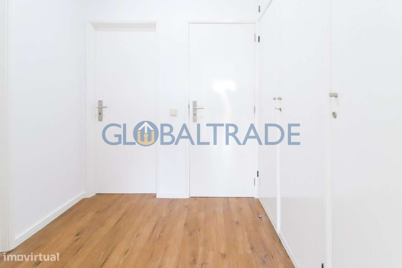 Apartamento T3 Renovado & Equipado em Águas Santas-32