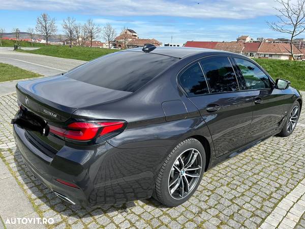 BMW Seria 5 520d MHEV - 4