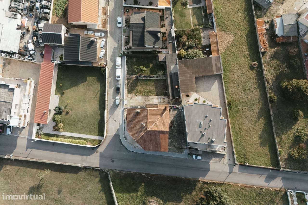 Moradia T5 Isolada - Mozelos - Grande imagem: 5/42