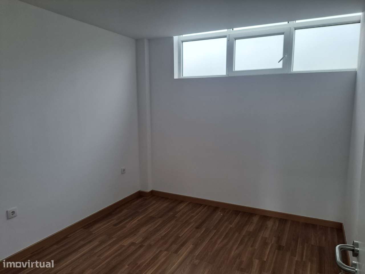 CENTRO CIDADE CHAVES APARTAMENTO T2 COM GARAGEM - Grande imagem: 5/14