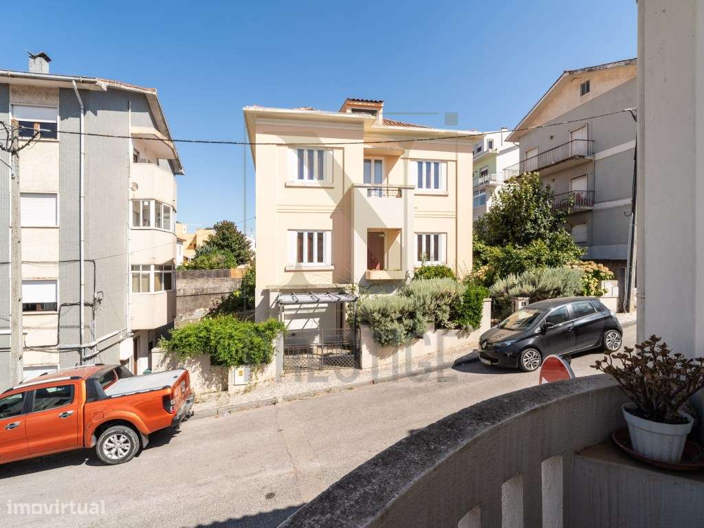 Moradia T8 no Bairro Norton de Matos-30