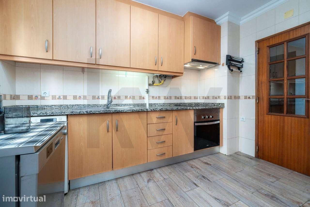Apartamento T3 transformado em T2 em Olhão por 248.000 euros - Grande imagem: 2/20