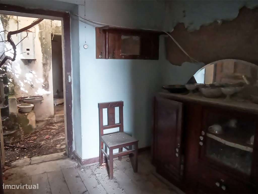 Moradia T3+1 situada em Vale Benfeito, perto da Merceana, concelho ...-4