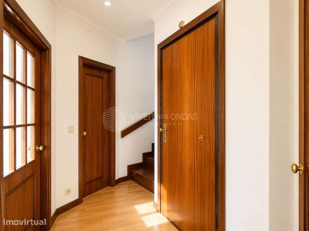 T2 Duplex com Terraço à porta da estação das Devesas e do Futuro Me...-12