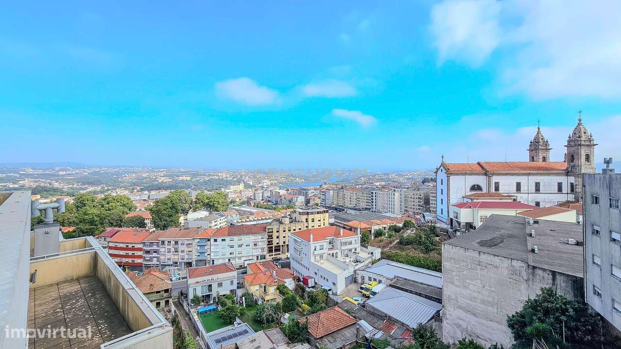Apartamento T2 no Bonfim, Porto, terraço fechado e varanda.-29
