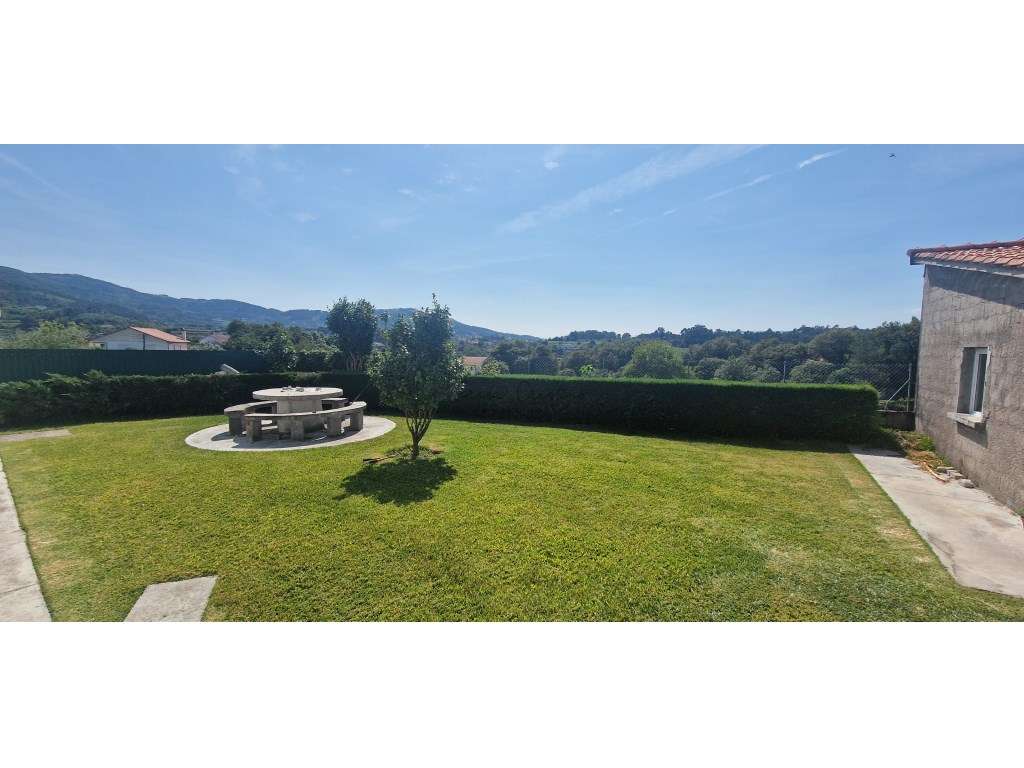 Moradia T5 com Garagem em Zona Calma - Grande imagem: 4/21