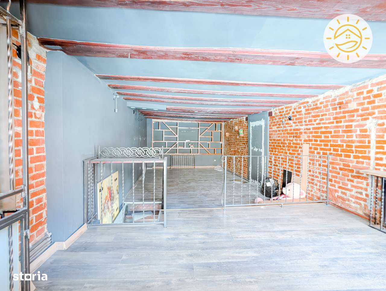 Spatiu comercial cu vitrina la strada in Centrul Istoric-4