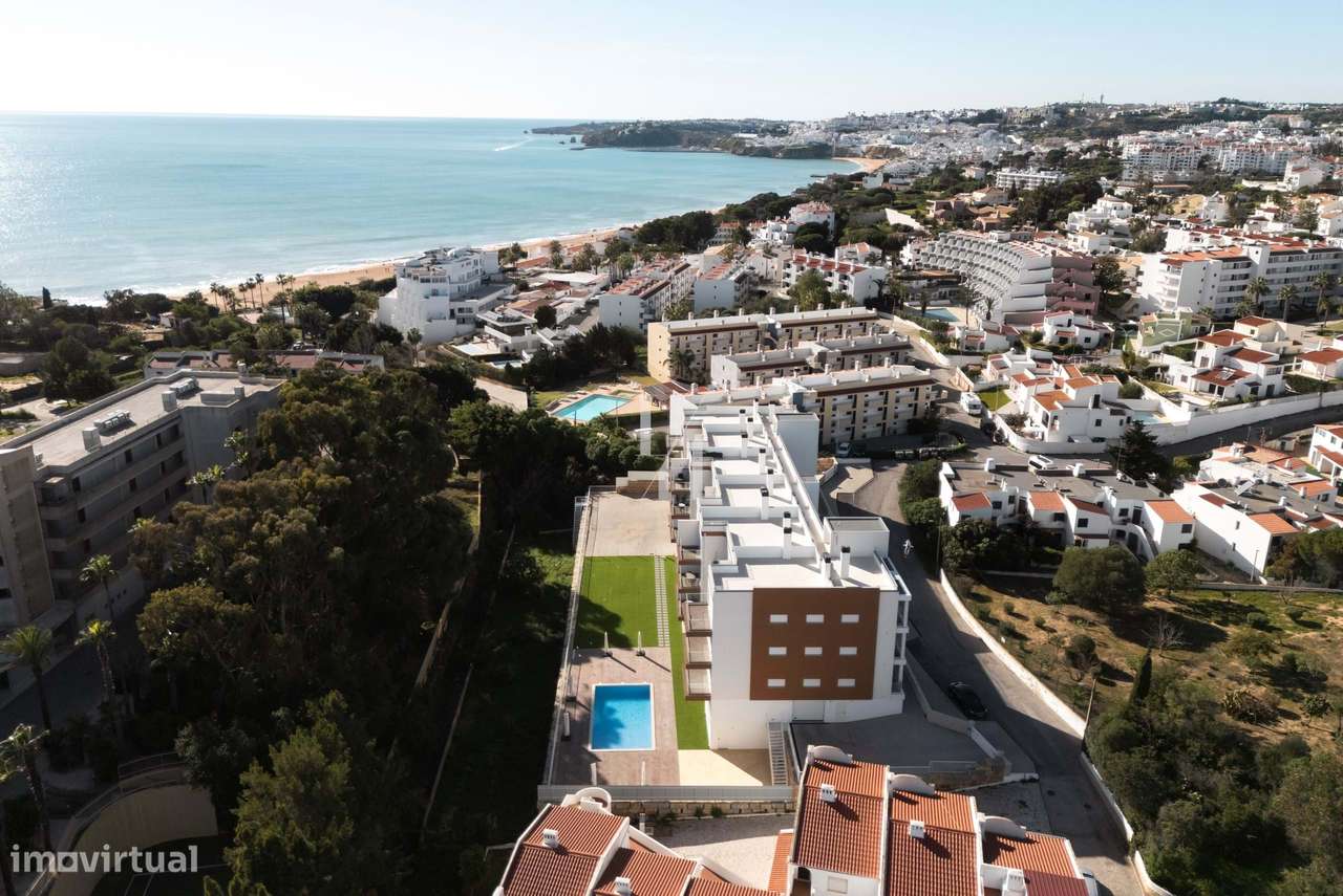 Apartamento T3 para venda com piscina a 5 minutos da Praia dos Alemães - Grande imagem: 3/27