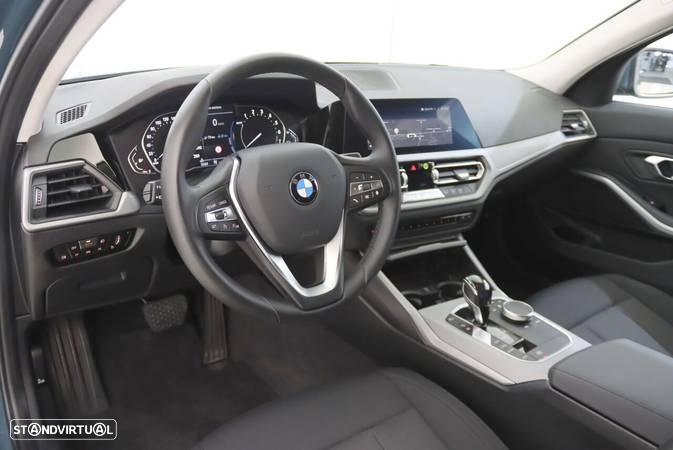 BMW 330 e Touring Corporate Edition Auto - 4