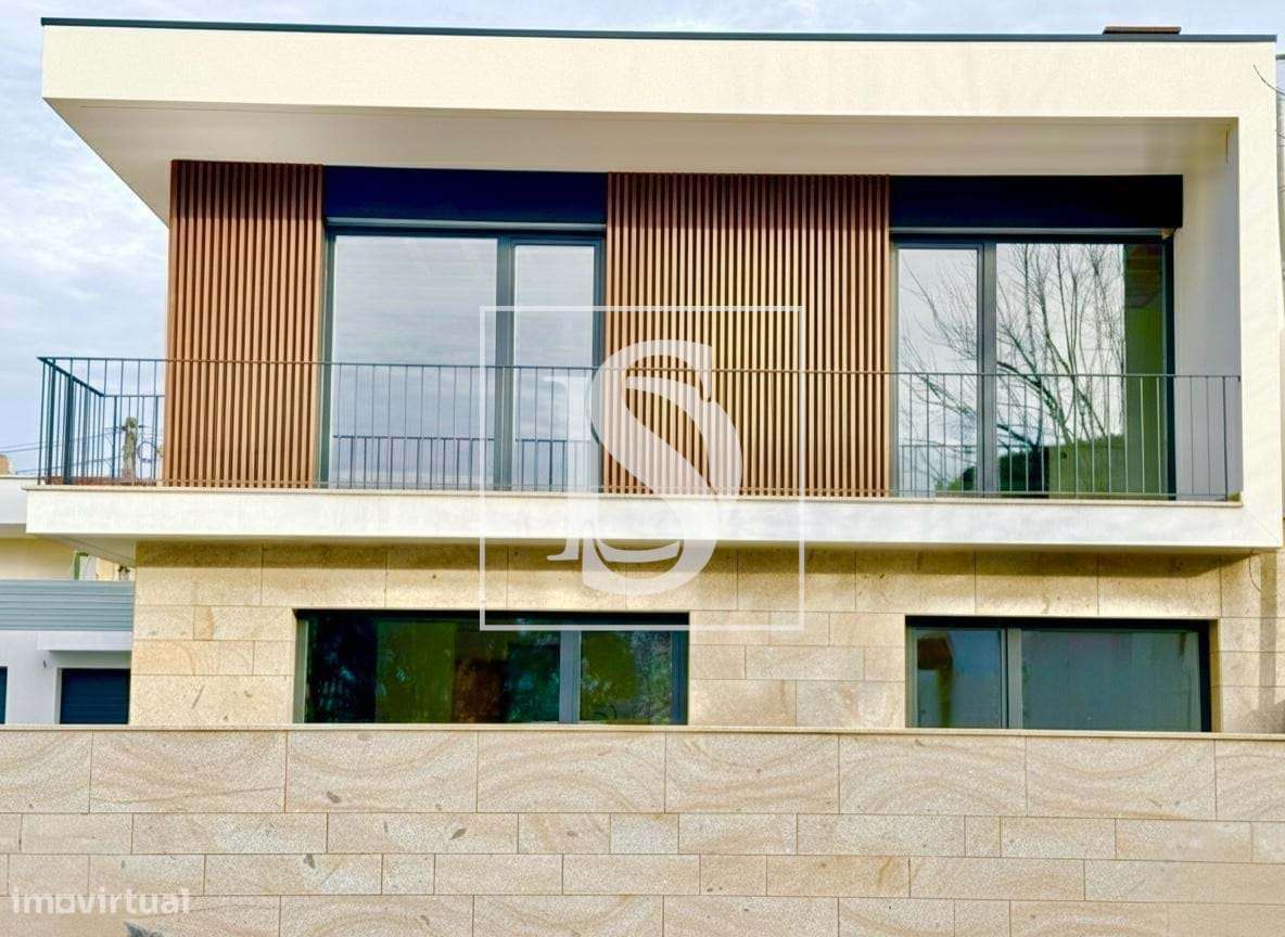 Moradia de 2 Pisos em Palmeira com logradouro - Grande imagem: 5/28