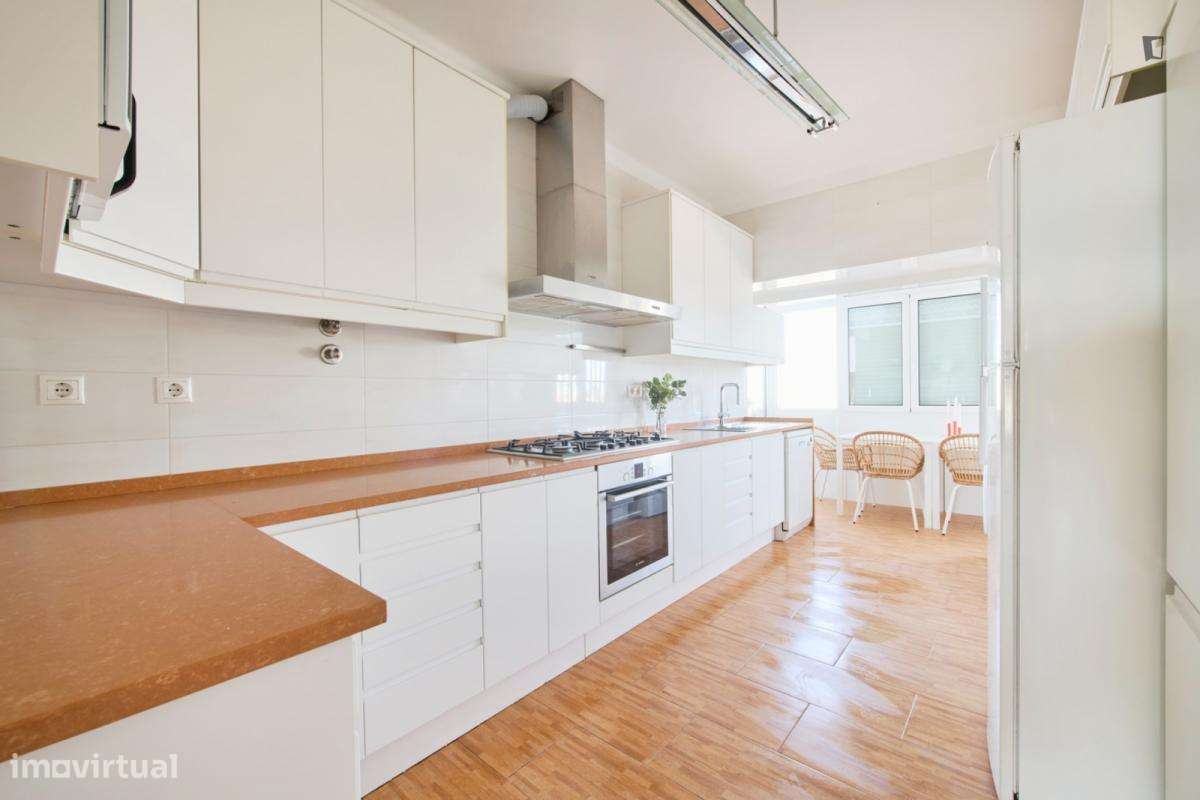 Quarto - localizado em Arroios Lisbon - Grande imagem: 2/10