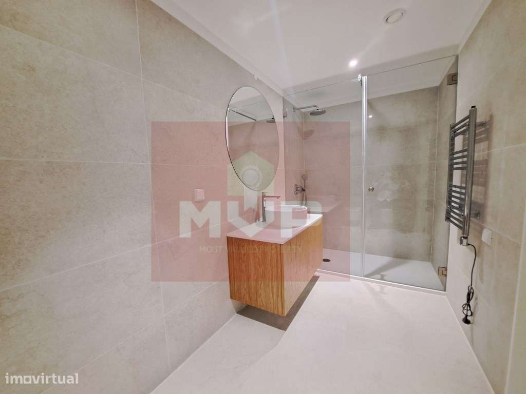 Moradia V3 com piscina e garagem em Vilamoura-18