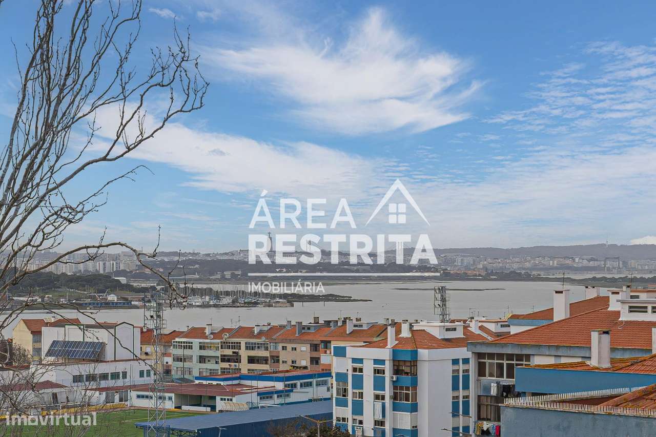 Apartamento T3 transformado em T2 no Seixal, Arrentela-30