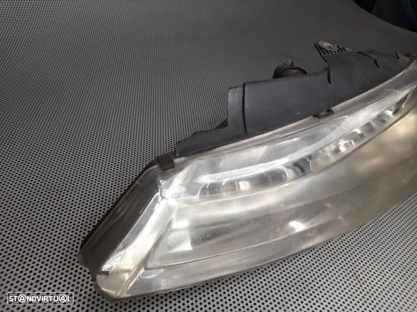 Otica / Farol Esq Peugeot 406 (8B) - 2