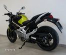 Suzuki Gladius - 5