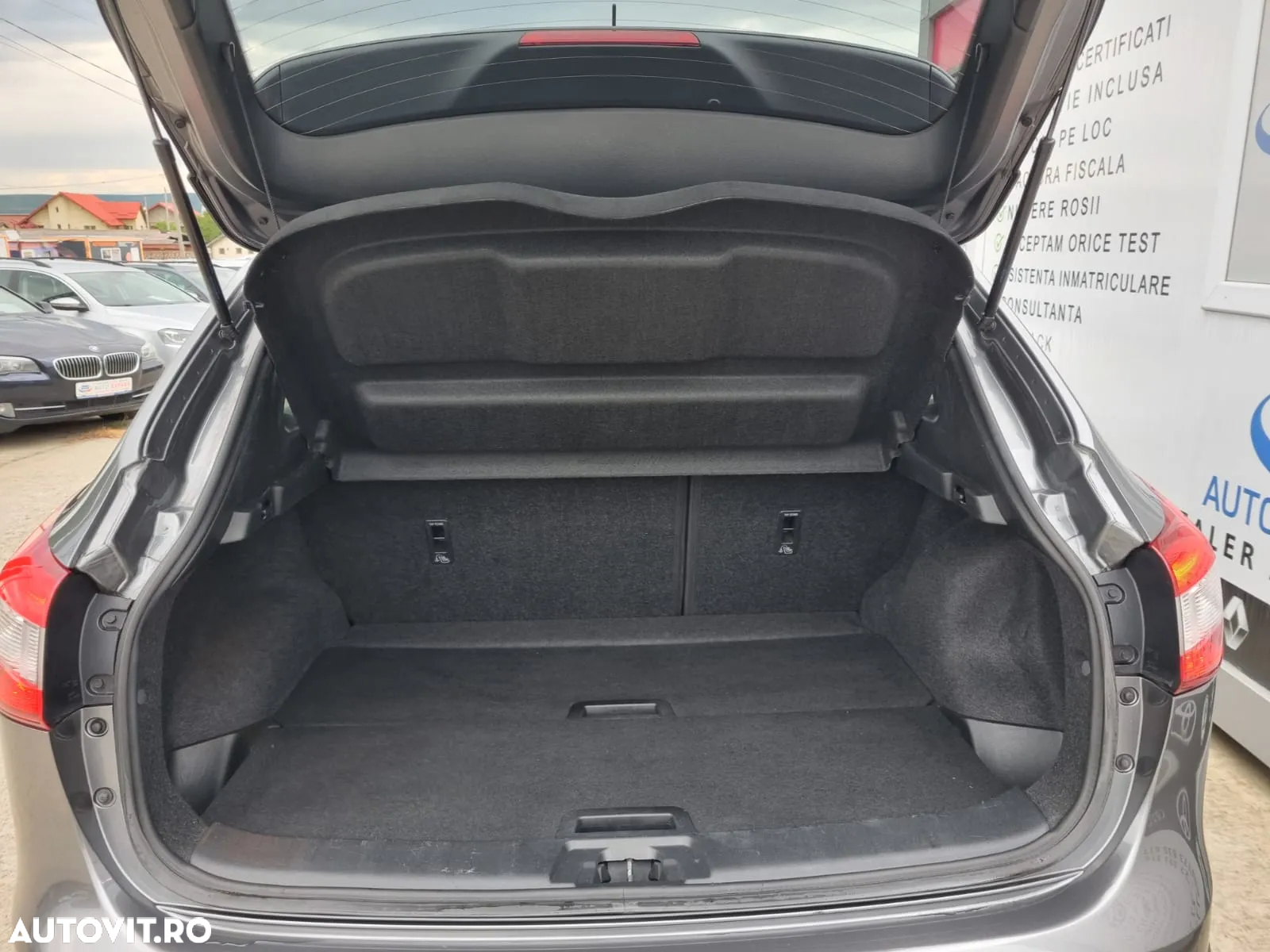 Nissan Qashqai 1.5 dCi N-Connecta - 13